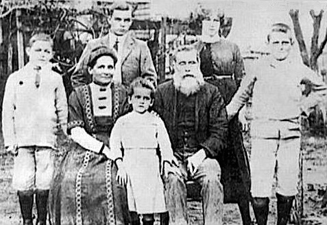 hinkler_family_c1910.jpg