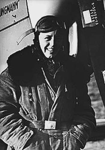 (1913-1996), Pioneer Aviatrix