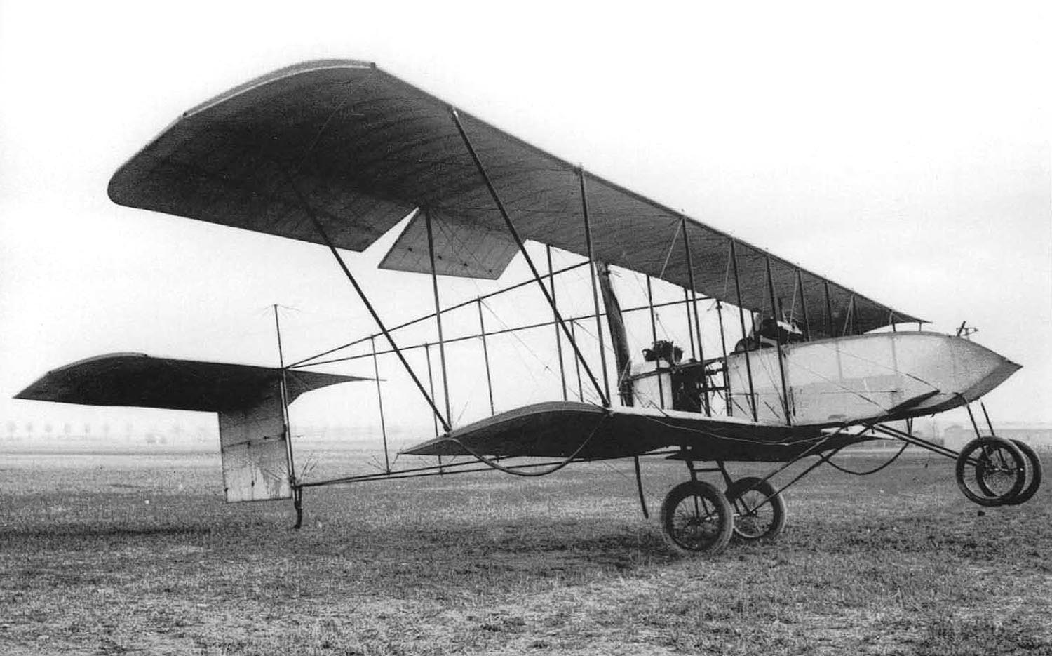 Аэроплан это. Вуазен самолет 1914 года. Аэроплан Вуазен. Аэроплан Фарман 1912. Вуазен-Фарман-1 самолет.