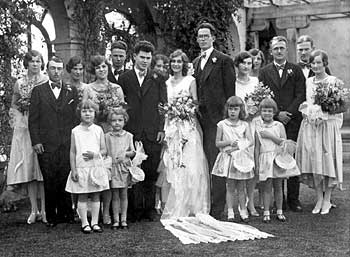 walt_norma_wedding_1929_350.jpg